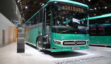 Busworld Europe 2025: Mercedes-Benz eIntouro feiert Weltpremiere - Busworld Europe, Elektromobilität (E-Mobilität), Überlandbusse | News | busplaner - Technik - ÖPNV