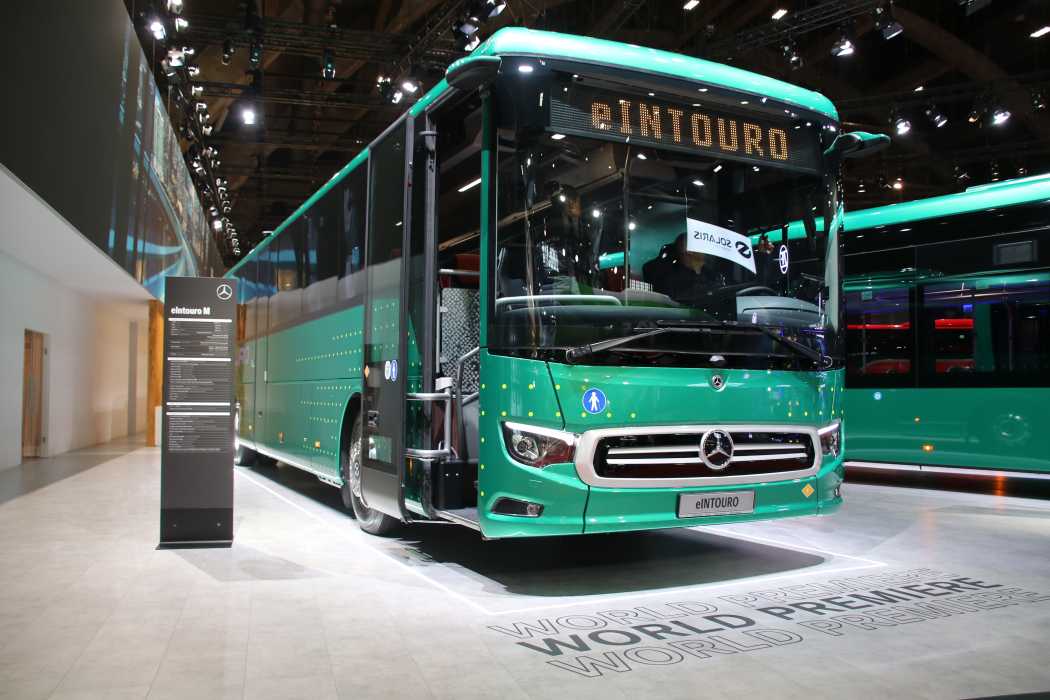 Busworld Europe 2025: Mercedes-Benz eIntouro feiert Weltpremiere - Busworld Europe, Elektromobilität (E-Mobilität), Überlandbusse | News | busplaner - Technik - ÖPNV