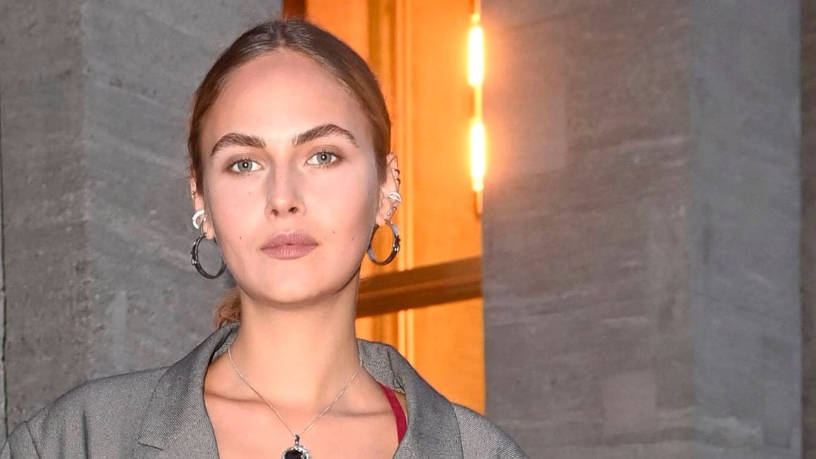 Elena Carrière: Das Model möchte mehr Realität auf Instagram vermitteln. Elena Carrière: Das Model möchte mehr Realität auf Instagram vermitteln.