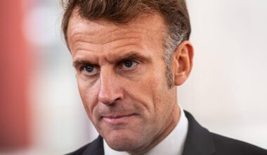 Regierungskrise in Frankreich: Präsident Macron unter Druck