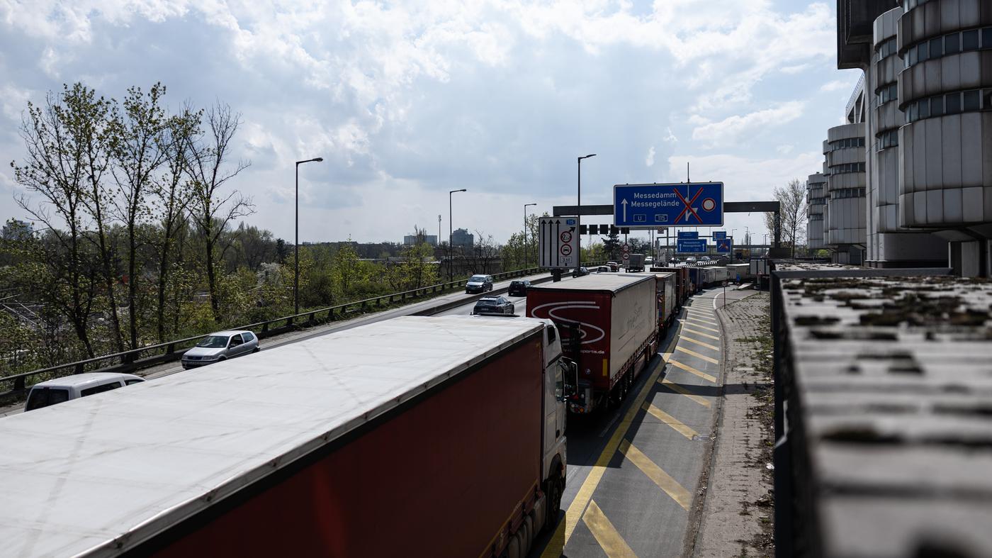 79-Stunden-Sperrung und Umleitungen am Autobahndreieck Funkturm beginnen