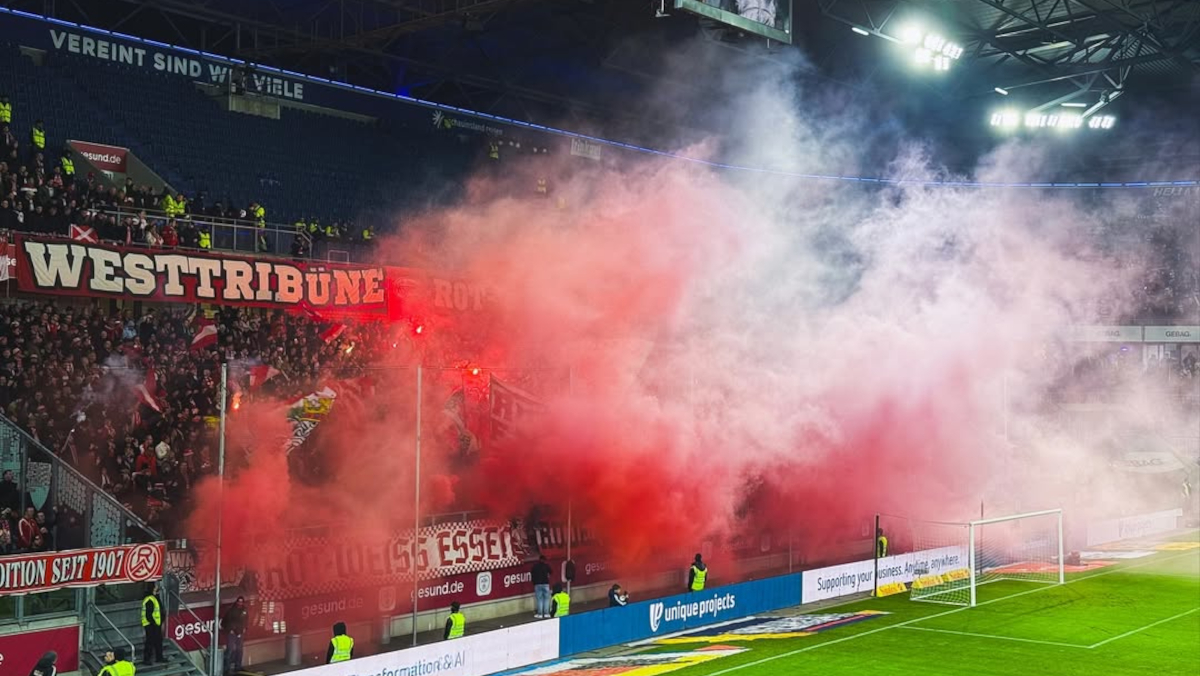 Auswärtsfahrer von Rot-Weiss Essen in Duisburg.
