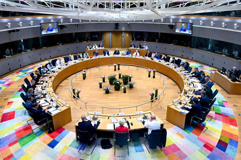 Der Sitzungssaal des Europäischen Rates mit den Staats- und Regierungschefs der EU.