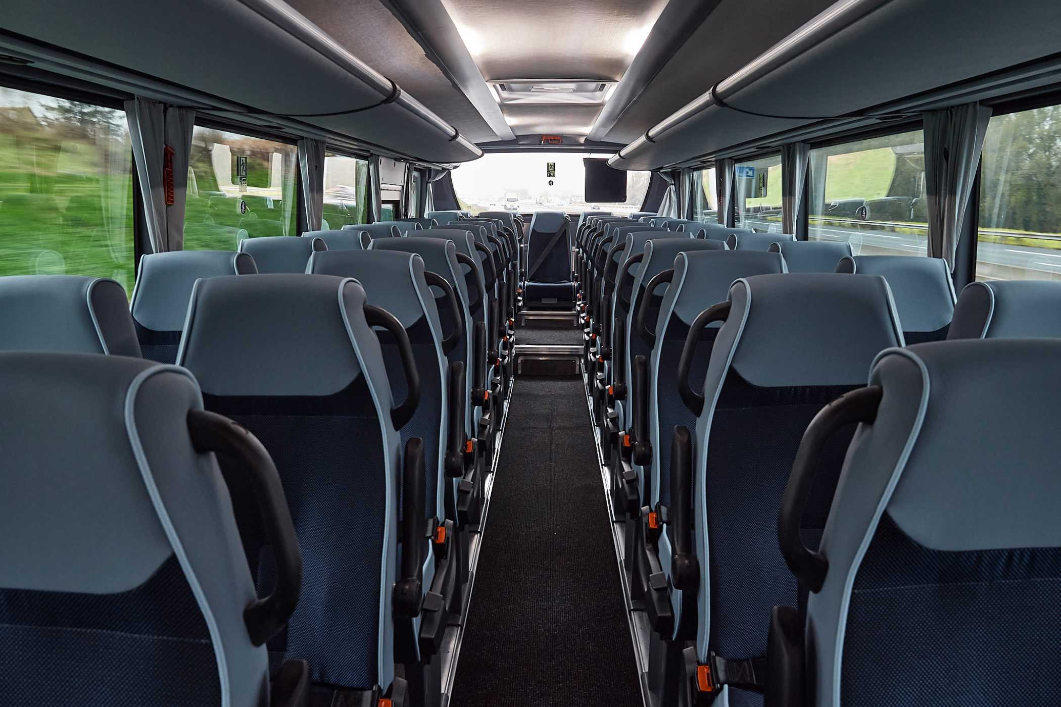 Der Mehrzweckbus Evadys ist mit Biokraftstoffen kompatibel und eignet sich für Langstreckenfahrten – von Shuttles für Reiseveranstalter bis hin zum Linienverkehr. (Foto: Iveco Bus)