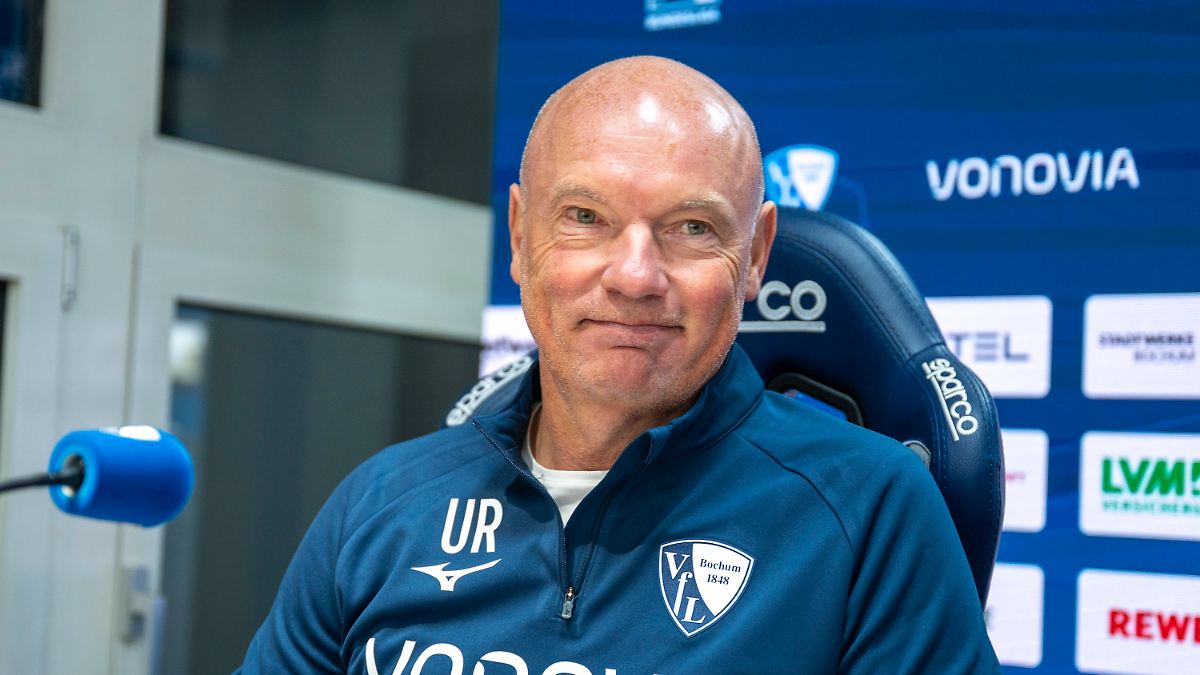 "Existenz des Klubs bedroht": In der "Hölle" klammert sich der VfL Bochum an Uwe Rösler