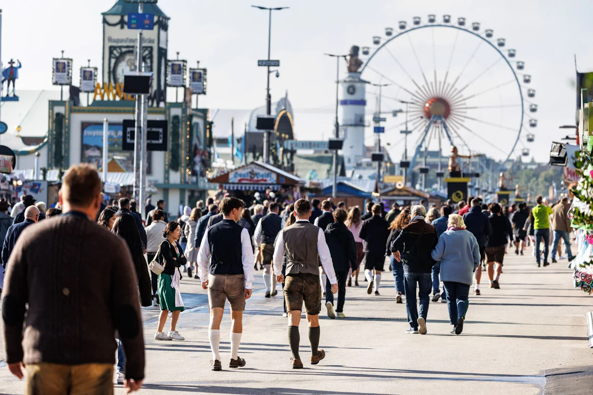 Oktoberfest - Wiesn-Besuch am langen Wochenende gut planen - Bayern
