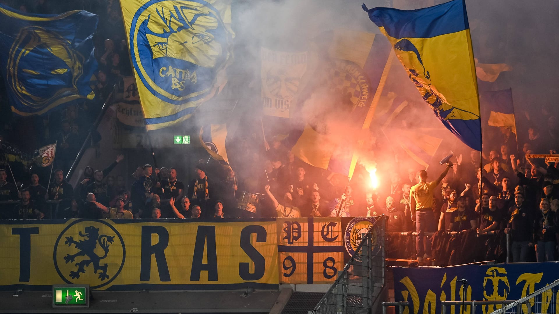 Fans von Eintracht Braunschweig (Symbolbild): Der Verein ergreift Maßnahmen. Fans von Eintracht Braunschweig (Symbolbild): Der Verein ergreift Maßnahmen.
