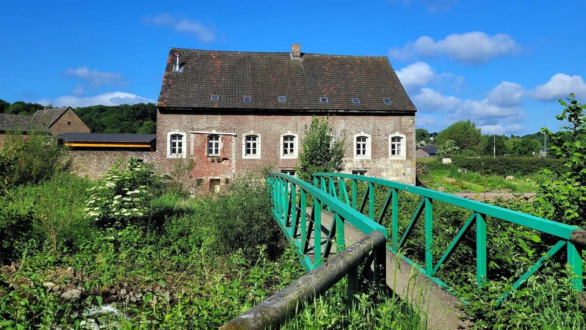 Gehört zum neuen Knopen-Lopen-Routennetz: die liebevoll restaurierte Baalsbrugger Mühle kurz hinter der Grenze an der Merksteinstraat.