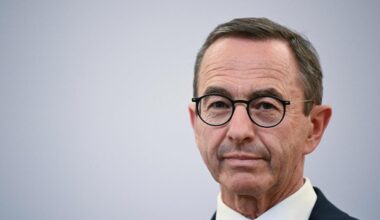 Frankreichs neue Regierung steuert direkt auf die erste Krise zu