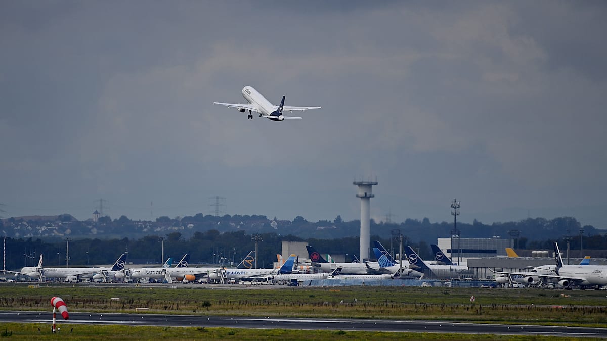 Drohnenflug: Hobbypilot am Frankfurter Flughafen gefasst – Mann droht Bußgeld im fünfstelligen Bereich