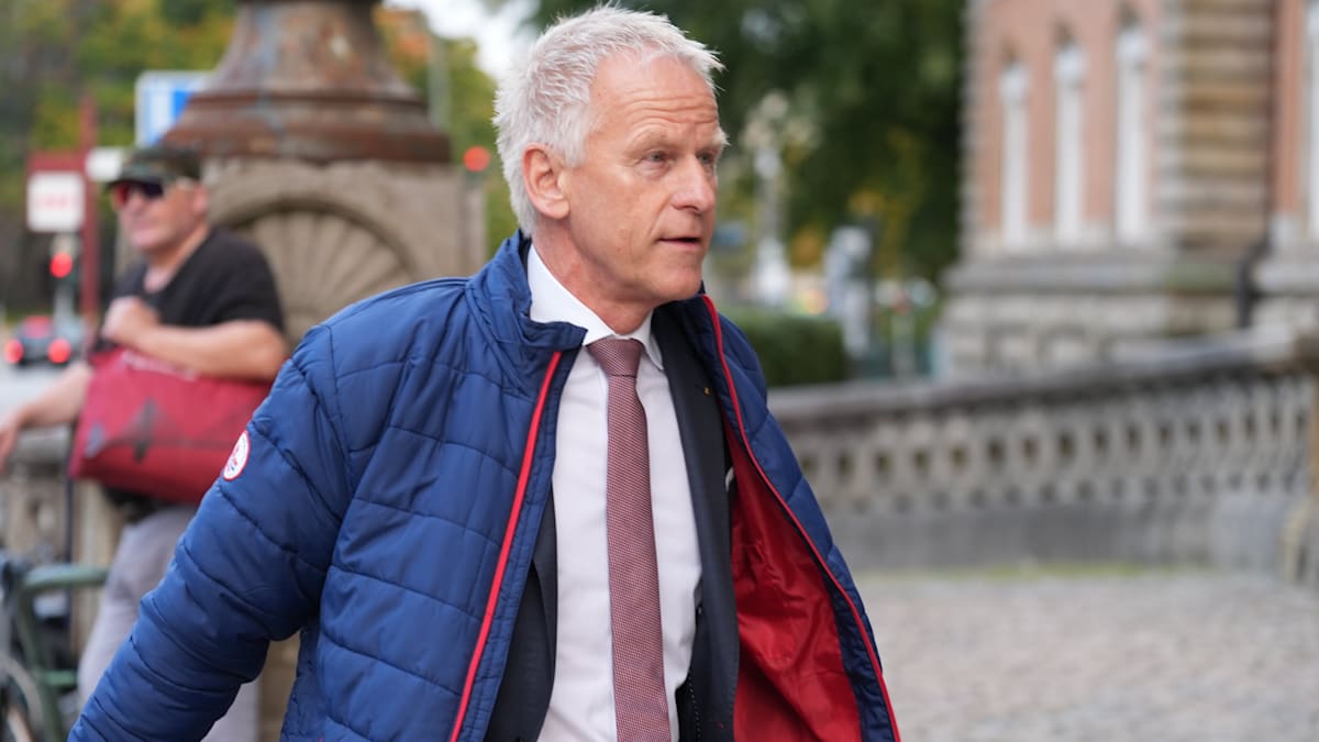 Jens Meier: „Das ist kompletter Quatsch“, sagt Hamburgs Hafenchef als Zeuge im Block-Prozess