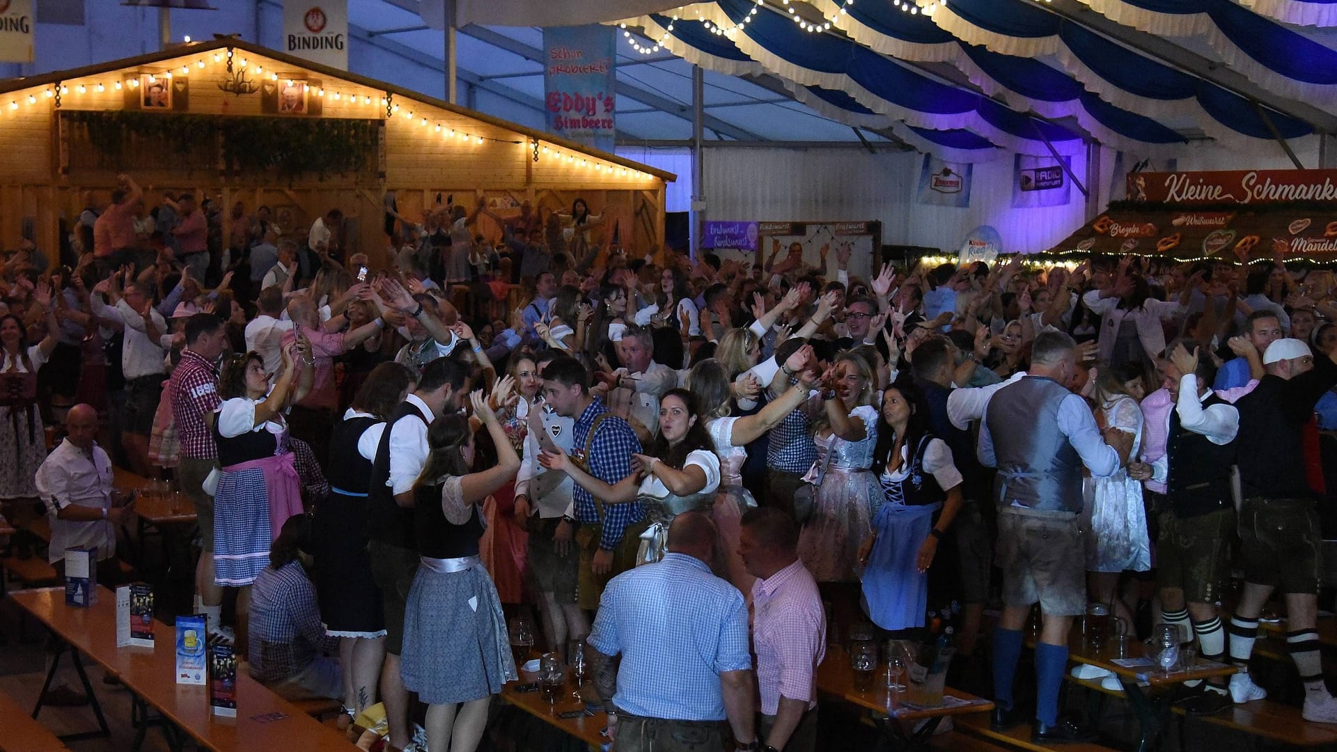 Frankfurter Oktoberfest (Archivbild): Das Fest in der Mainmetropole hat prominente Unterstützung aus Großbritannien bekommen.