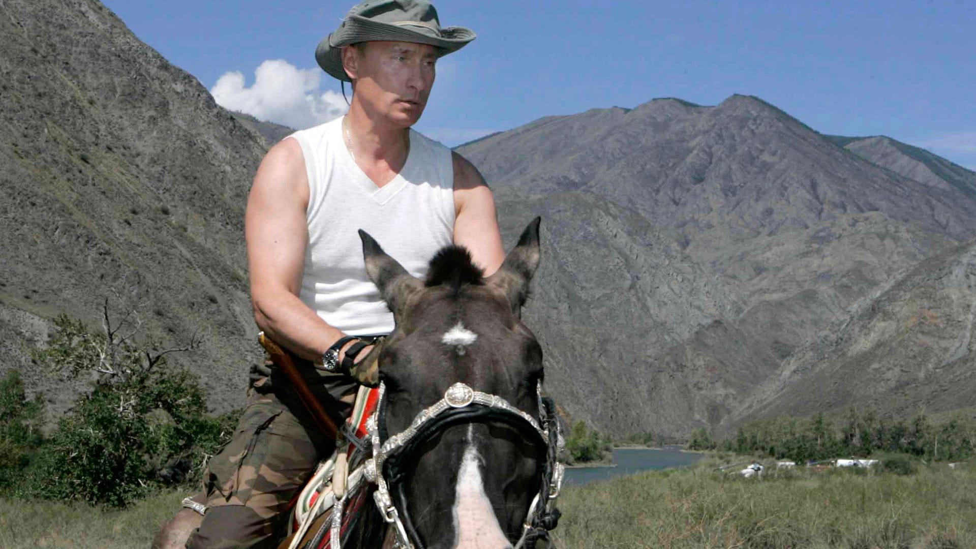 Früher zeigte sich Putin gern zu Pferd. Heute zeigt er sich fast nur noch hinter dicken Kremlmauern.