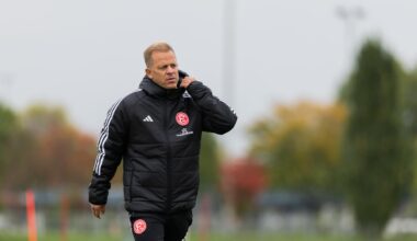 Der neue Trainer Markus Anfang leitet sein erstes Training bei Fortuna Düsseldorf.