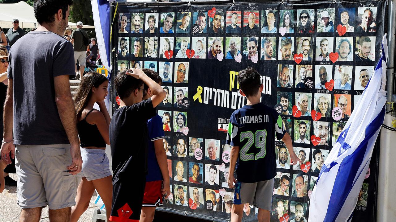 Das sind die 20 noch lebenden Geiseln im Gazastreifen