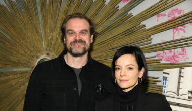 David Harbour und Lily Allen im Jahr 2022