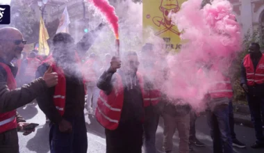 Zehntausende protestieren in Frankreich gegen Sparpläne