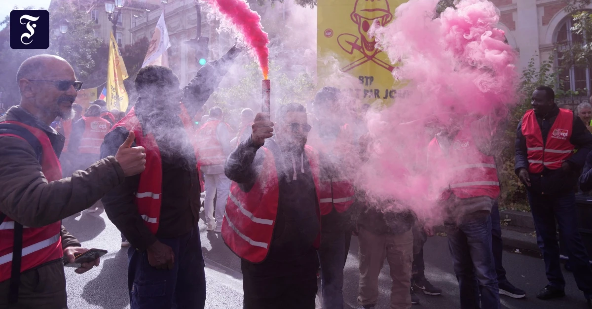 Zehntausende protestieren in Frankreich gegen Sparpläne