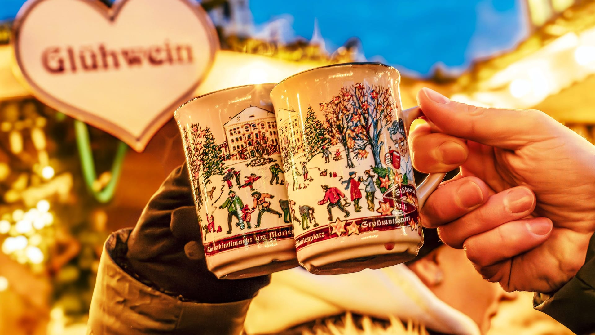 Glühwein: Der heiße Wein zählt zu den beliebtesten Getränken auf dem Weihnachtsmarkt. Glühwein: Der heiße Wein zählt zu den beliebtesten Getränken auf dem Weihnachtsmarkt.