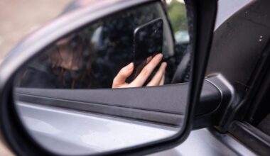 Polizei nimmt Handy-Sünder am Steuer ins Visier