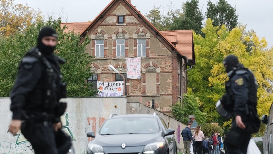 Nach Hausbesetzungen in Leipzig: Weitere Verdächtige wegen Hausfriedensbruch ermittelt