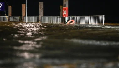 Unfälle durch Wind und Regen – Sturmflut erwartet