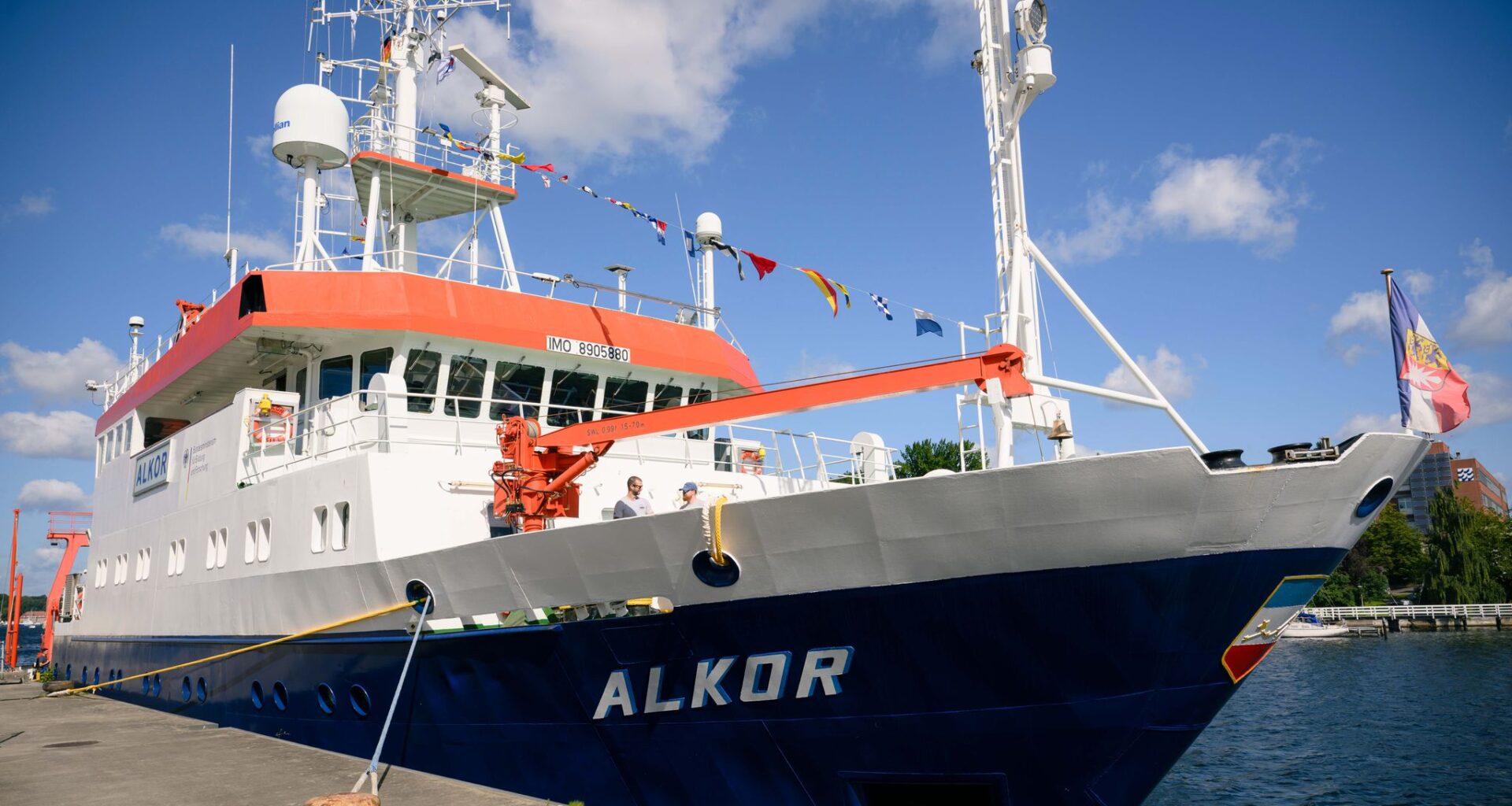 Die «Alkor» ist zu einer Expedition in die Ostsee gestartet. (Archivbild)  Gregor Fischer/dpa