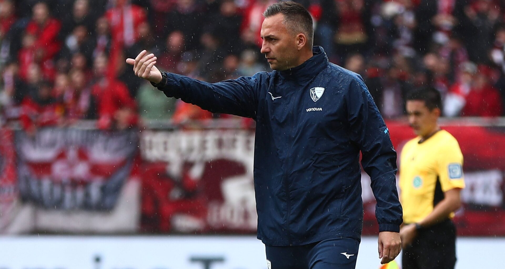 Pleite in Kaiserslautern: VfL Bochum verliert ohne neuen Trainer weiter - Hertha BSC feiert ersten Heimsieg in der 2. Bundesliga