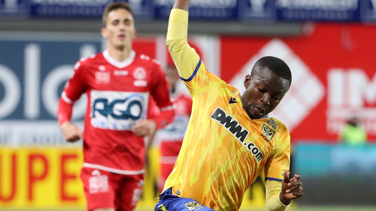 08:32 Trainer von Traditions-Topklub ist tot - Ntv