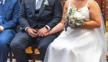 Paar in Duisburg heiratet - kurz darauf ist es 1.000 Euro los!