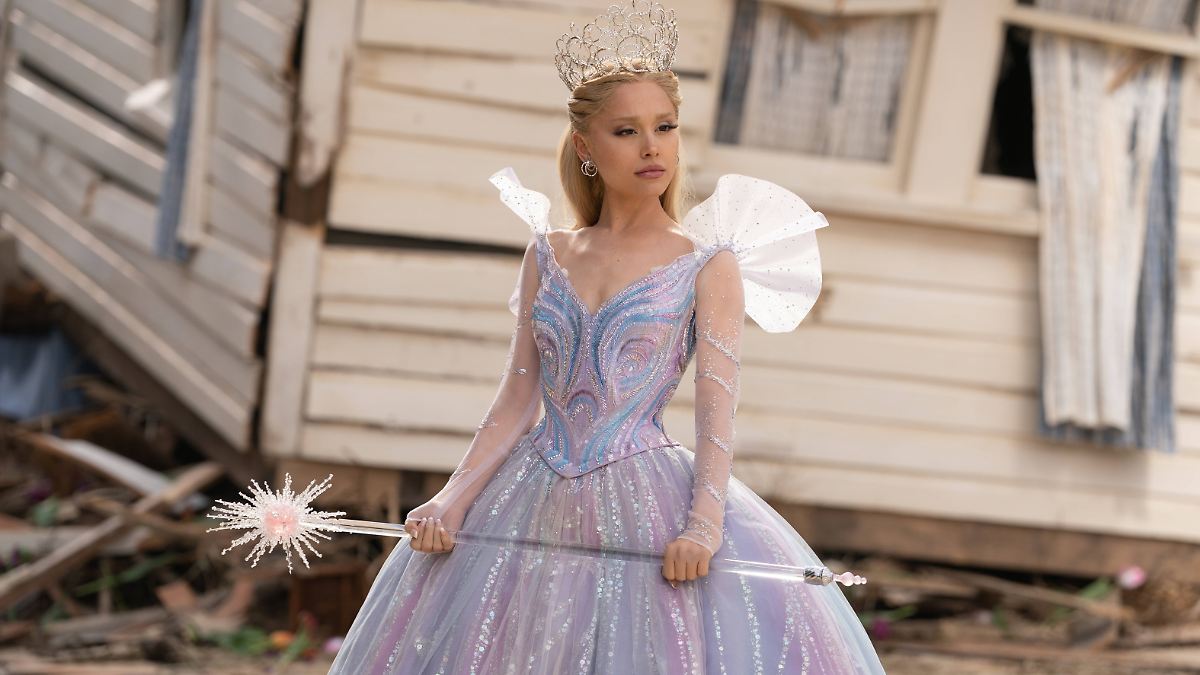 Verwandelt nach "Wicked": Ariana Grande ist optisch wieder ganz sie selbst