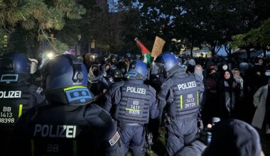 Hunderte bei verbotener israelfeindlicher Demo am Berliner Alexanderplatz