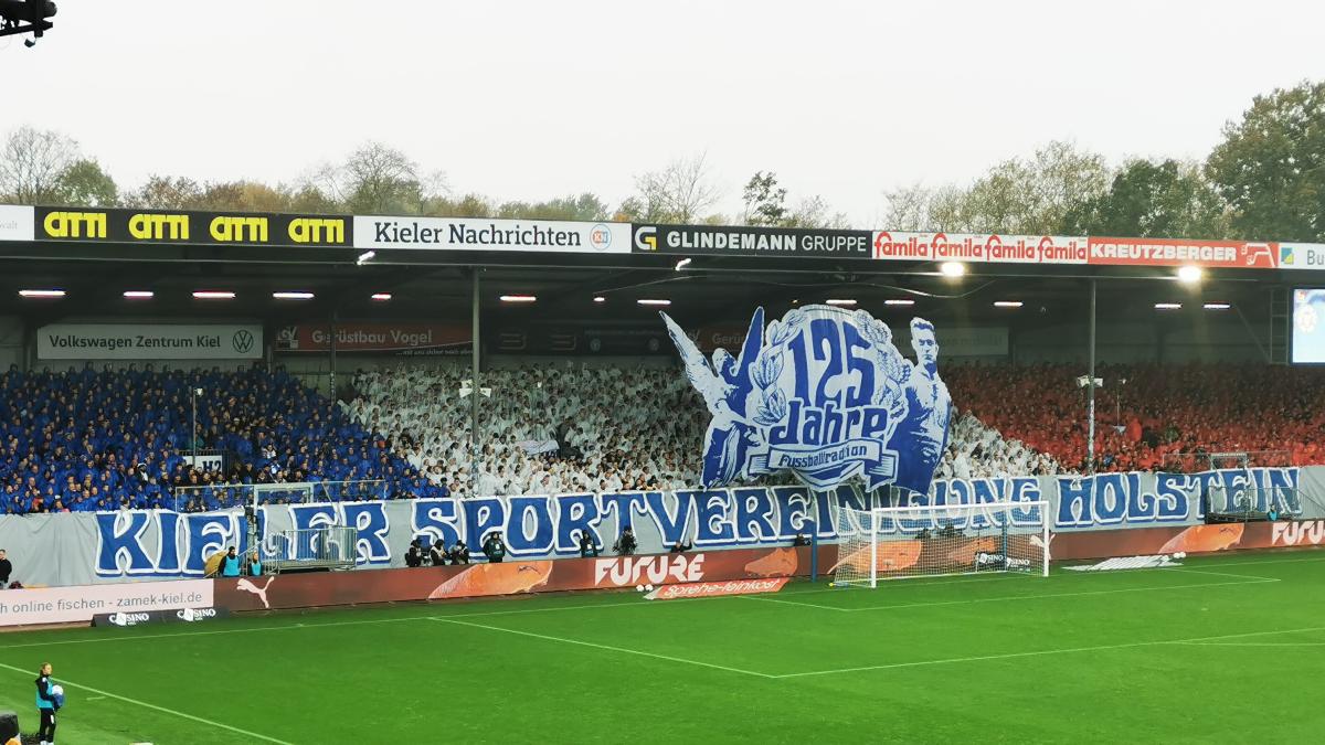 Rapp kritisiert Elfmeterpfiff – Lob für Fan-Choreo