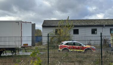 Im Drogenlabor von Nauen stapeln sich Kühltruhen, Kanister und Müll bis zur Decke