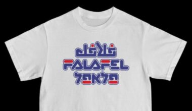 Hebräisches Wort auf T-Shirt – Linkes Café wirft Paar raus