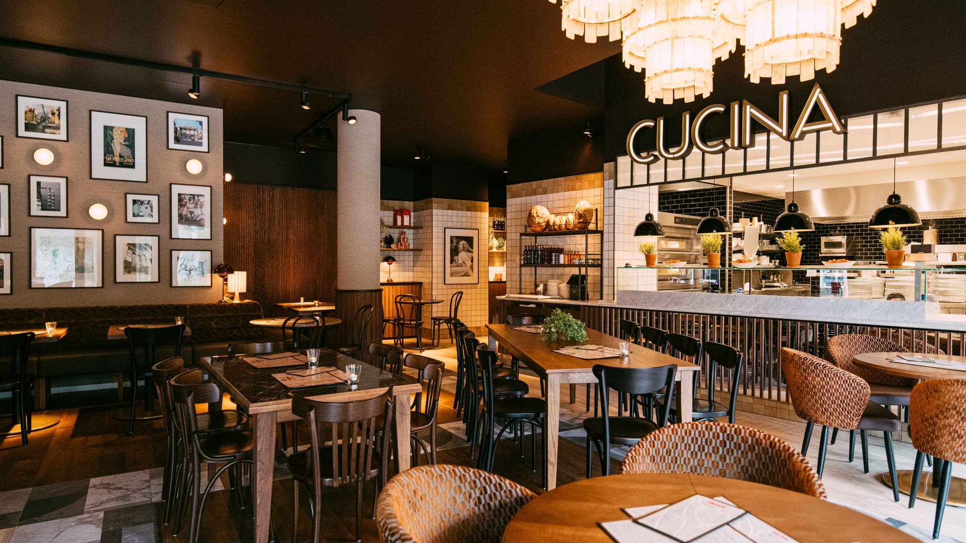 Innenraum der neuen Filiale der L'Osteria-Kette. Das Restaurant eröffnete eine neue Filiale im Münchner Stadtteil Haidhausen.