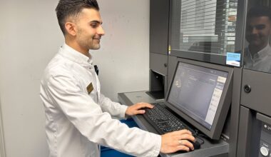 Vier Sprachen und Medikamente aus aller Welt: Die internationale Apotheke in Dresden