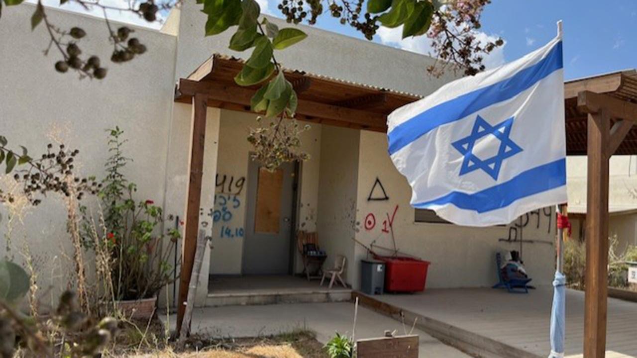 Kibbuz zwei Jahre nach Hamas-Angriff: "Sehr traumatisch hier"