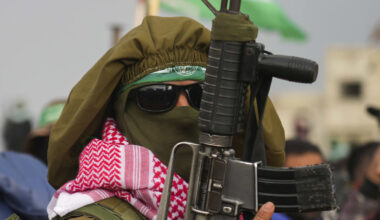 Gaza-Krieg: Hamas stimmt Teilen des Friedensplans zu – Trump fordert Stopp israelischer Bombardierungen