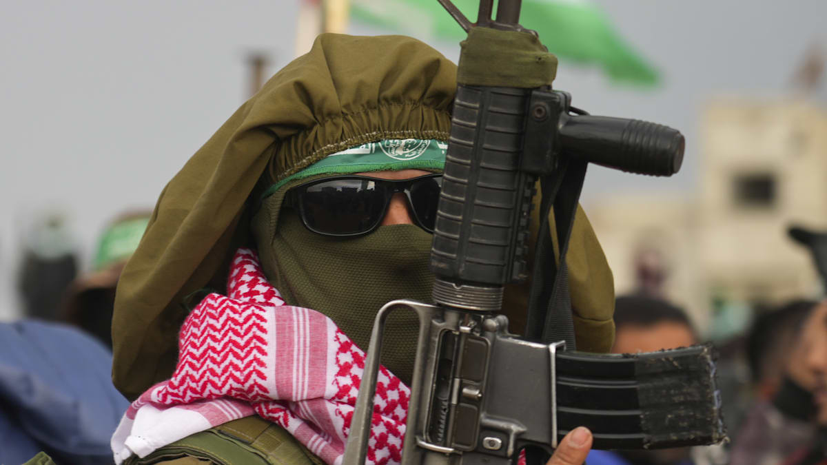 Gaza-Krieg: Hamas stimmt Teilen des Friedensplans zu – Trump fordert Stopp israelischer Bombardierungen