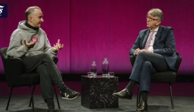 Jan Böhmermann und Wolfram Weimer reden in Berlin über Chefket