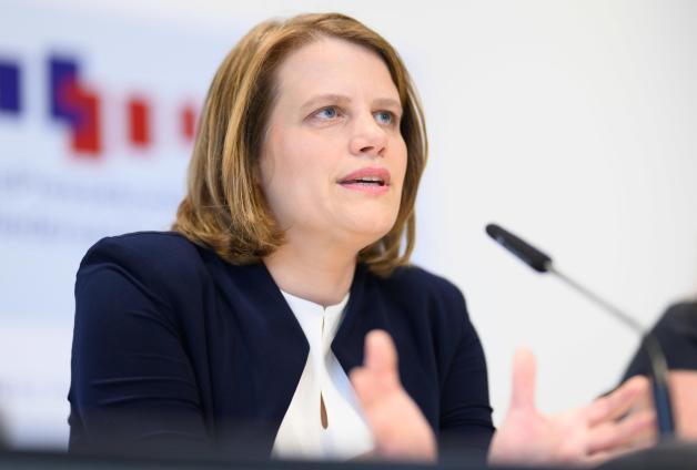 Julia Willie Hamburg (Grüne) ist seit November 2022 Kultusministerin Niedersachsens. Julia Willie Hamburg (Grüne) ist seit November 2022 Kultusministerin Niedersachsens.