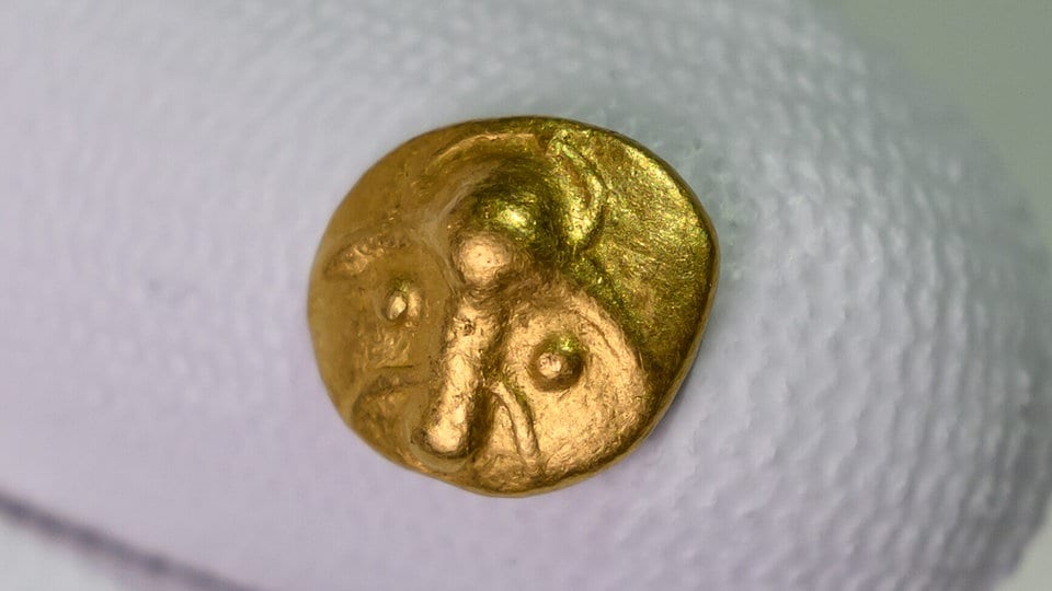 Sondengänger entdeckt bislang älteste Münze in Sachsen
