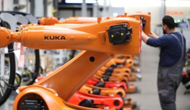 Bei Kuka könnten in Augsburg mehr als 400 Arbeitsplätze wegfallen
