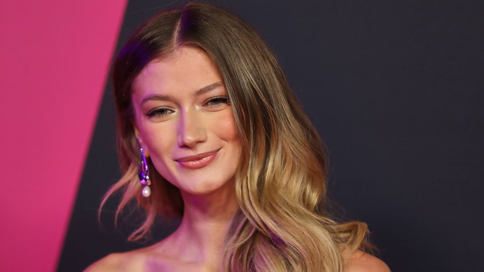 Leony bei einer Preisverleihung in Bielefeld: Die Sängerin wurde 2020 zum Star.