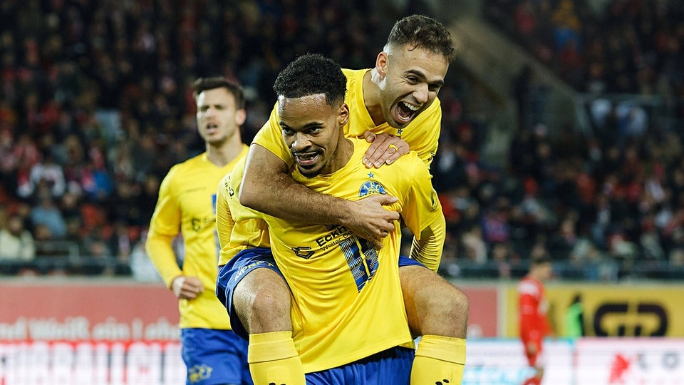 1. FC Lok Leipzig hängt Halleschen FC nach Adetula-Gala ab