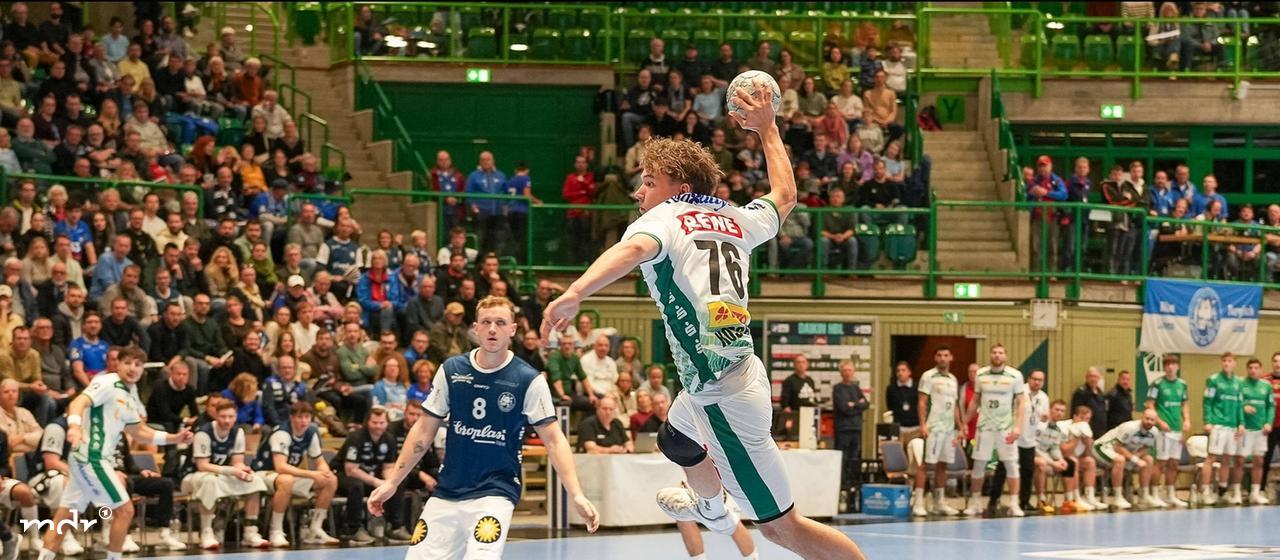 Tom Koschek (SC DHfK Leipzig, 76) beim Sprungwurf alleine vor dem Tor | IMAGO / Eibner Tom Koschek (SC DHfK Leipzig, 76) beim Sprungwurf alleine vor dem Tor
