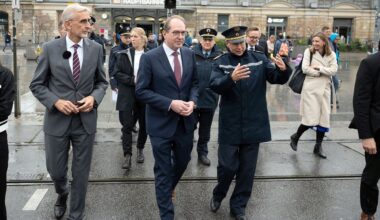 Bundesinnenminister Dobrindt sieht Dresdner Polizei-Projekt als Vorbild