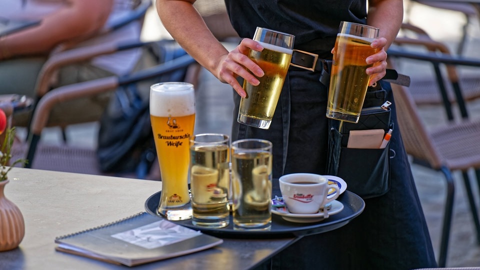 Mindestlohn steigt in zwei Stufen auf 14,60 Euro