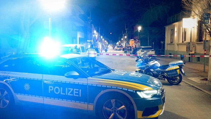 Prozess um Banden in Stuttgart: Bandenkrieg mit Bauchschuss im Dönerimbiss Prozess um Banden in Stuttgart: Bandenkrieg mit Bauchschuss im Dönerimbiss